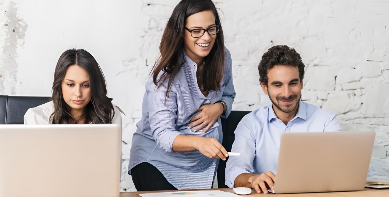 Building Strong Work Relationships: Navigating Coworker Interactions During Pregnancy The Changing Landscape for Pregnant Workers