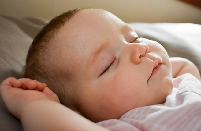 7 Ways To Create a Safe Sleeping Environment For Your Baby
