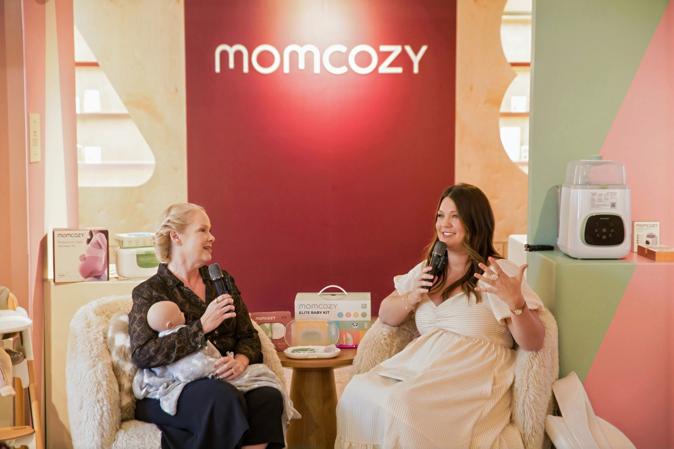 Momcozy Expert Talk: Mastering Newborn Care in the Fourth Trimester