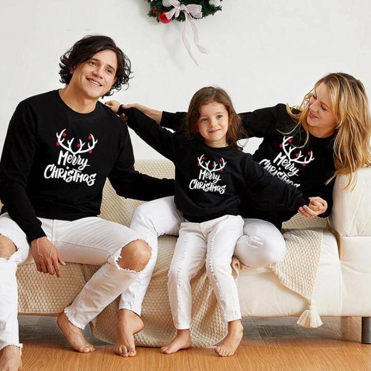 4 Reasons to Buy Matching Family Christmas Outfits Early This Holiday Season
