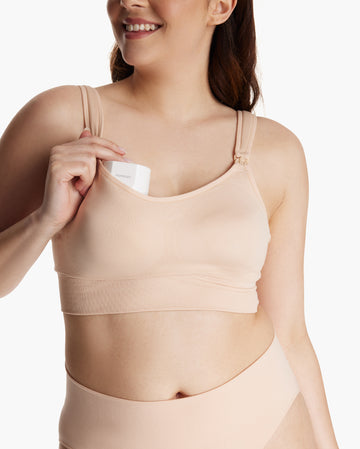 My favorite pumping bra is by Momcozy! @momcozy To find this exact bra