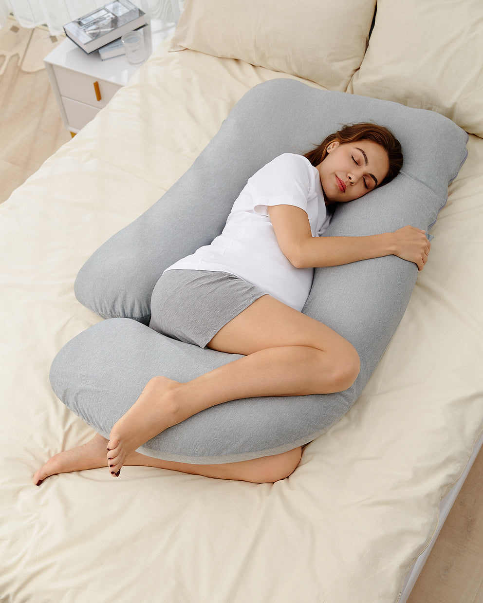 Momcozy Pregnancy Pillows with Cooling Cover, U-Shaped Full Body Maternity  Pillow for Side Sleepers 57 inch Gray 